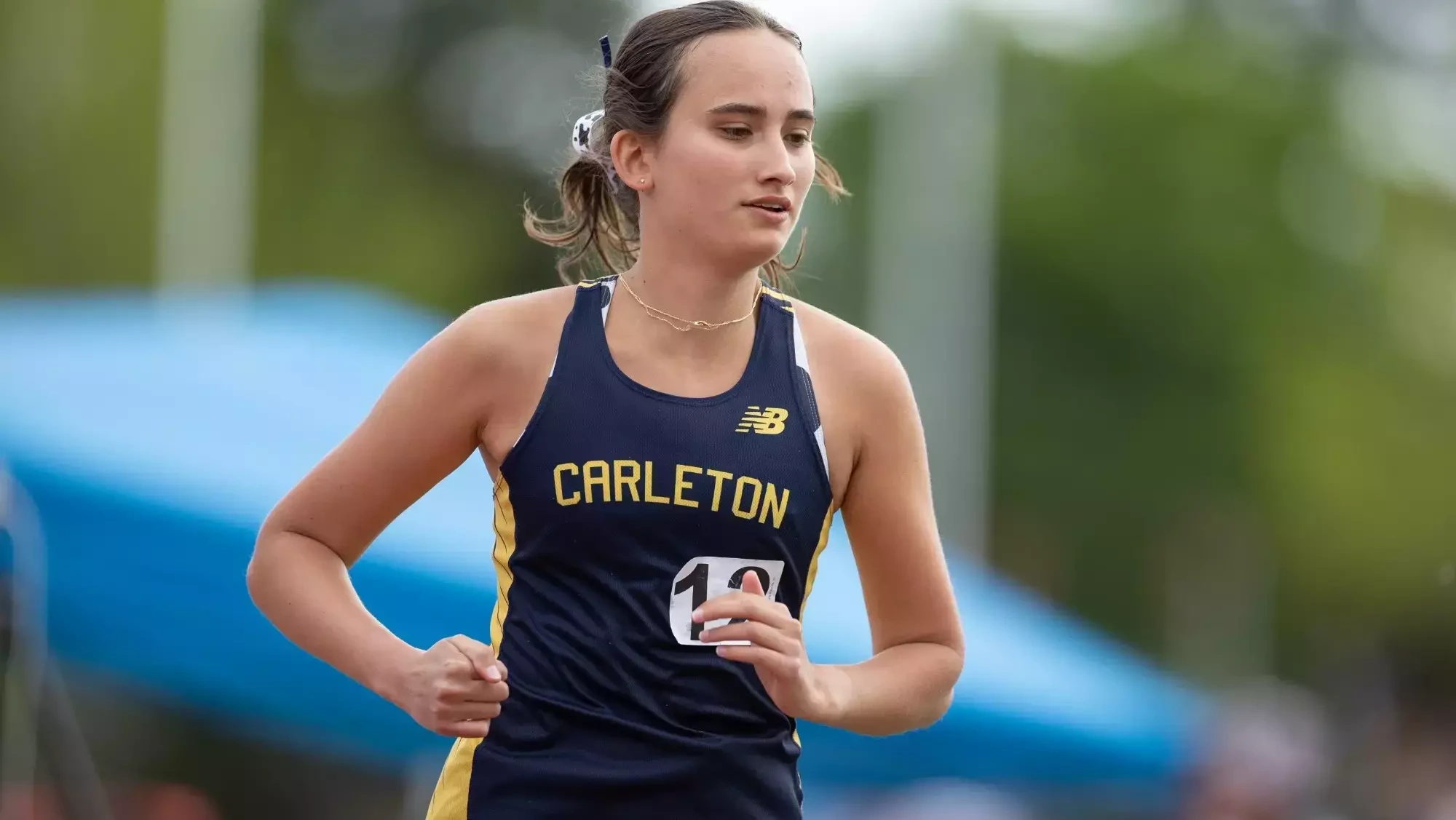 Aliya Larsen runs the 5k. 