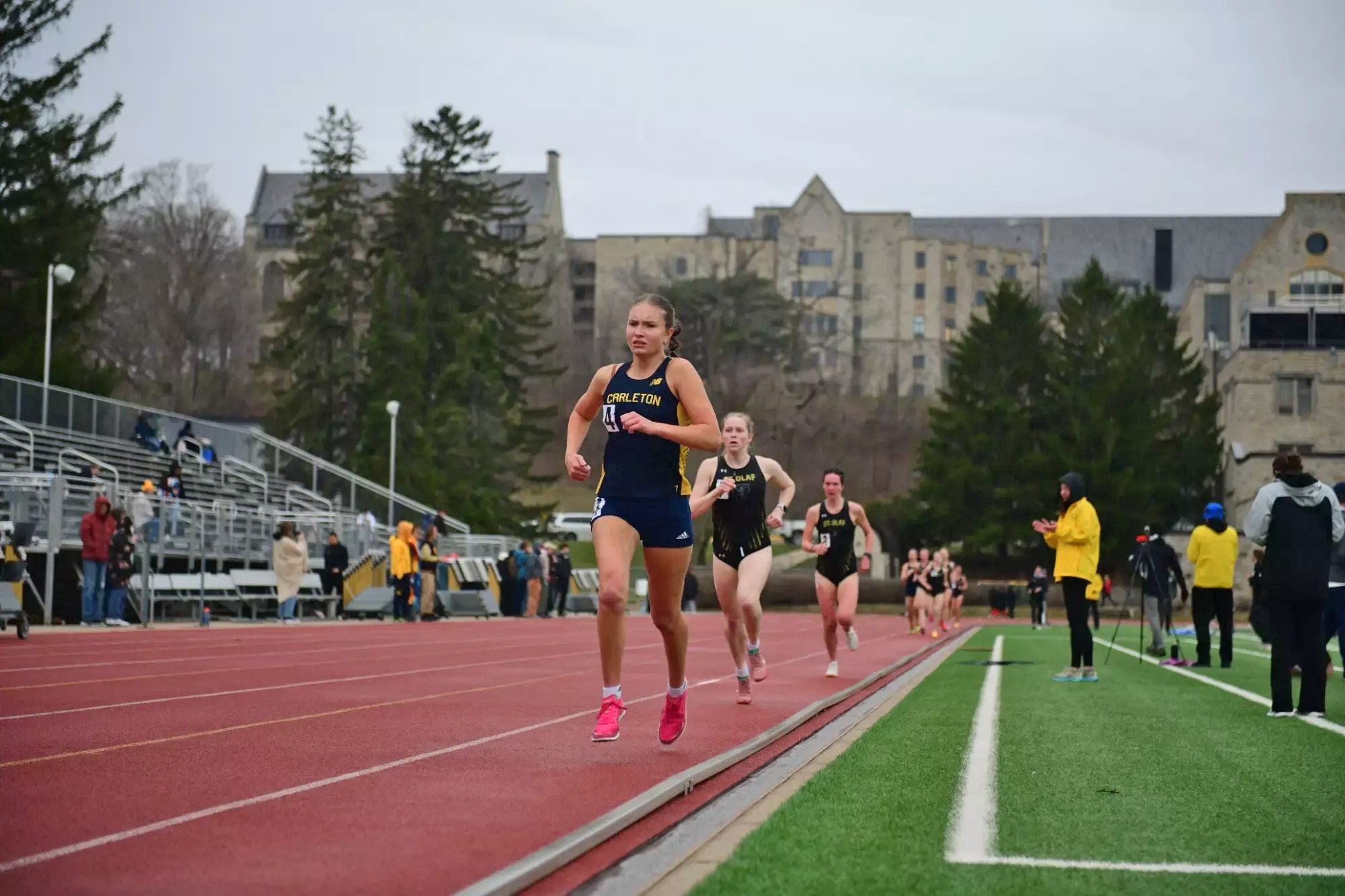 Amelia Campbell runs the 1500m.
