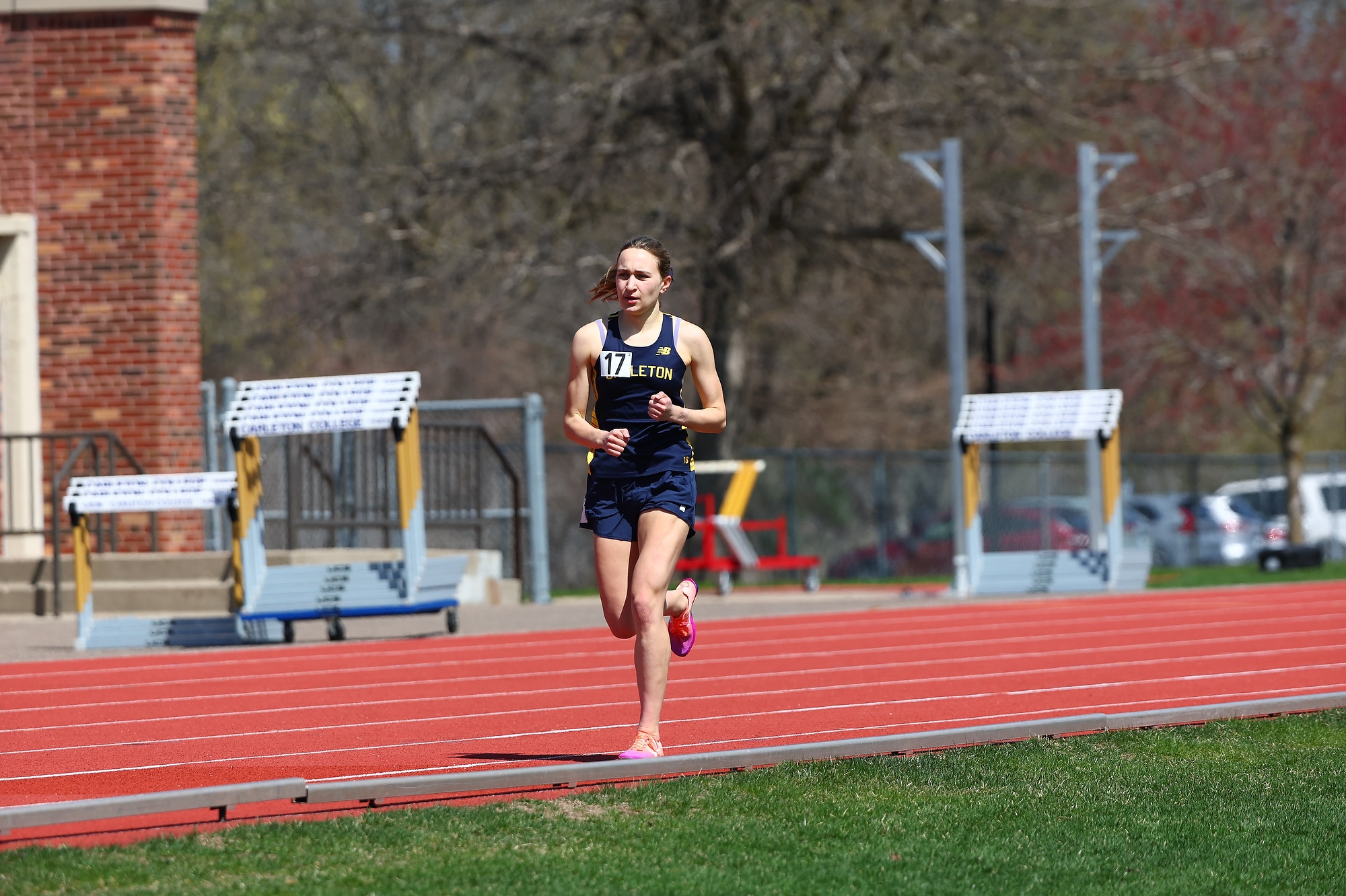Hannah Preisser running a race