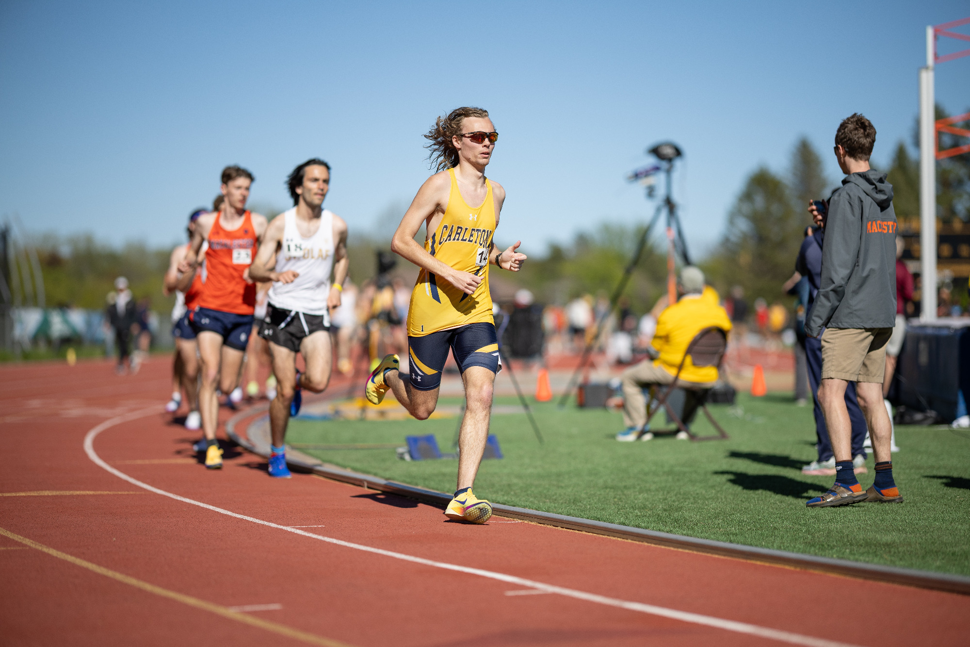 Gabe Nichols running a race