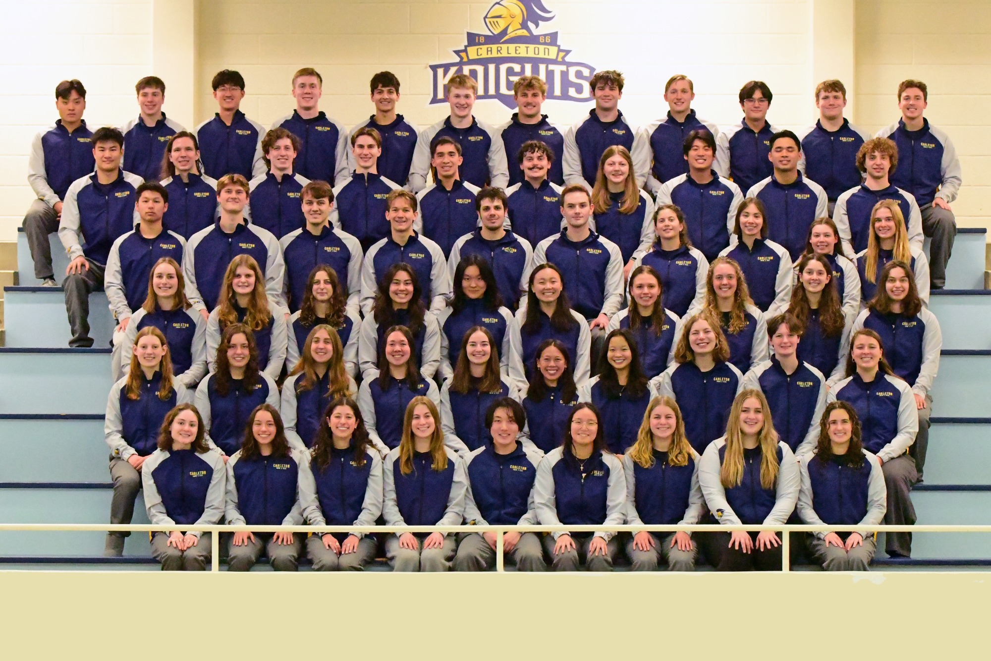 Men's and Women's Swimming and Diving Teams pose for team photo