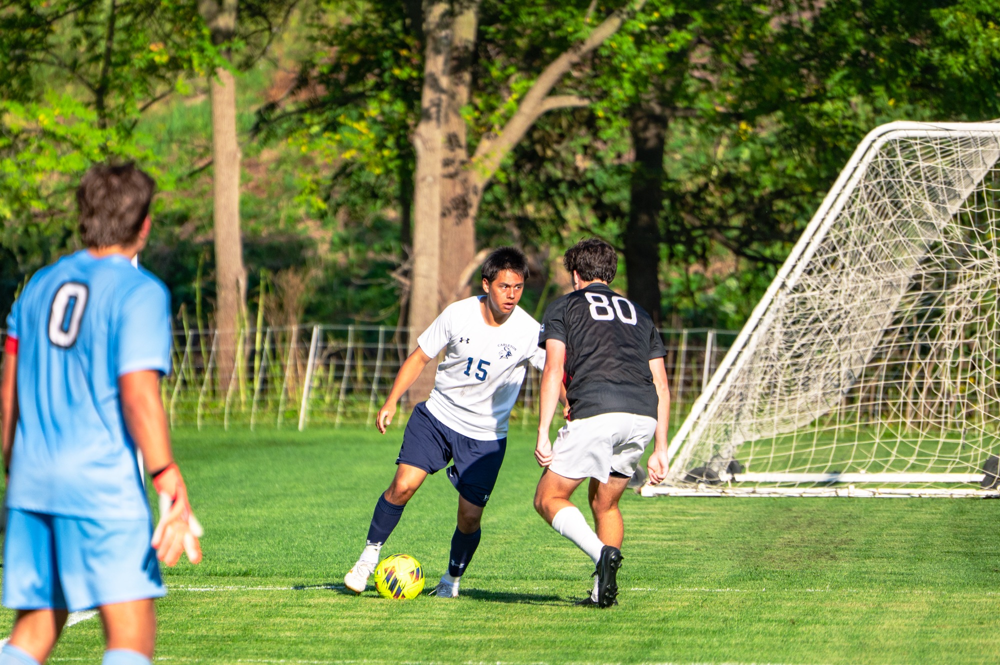 Hudson Benites sizes up his defender