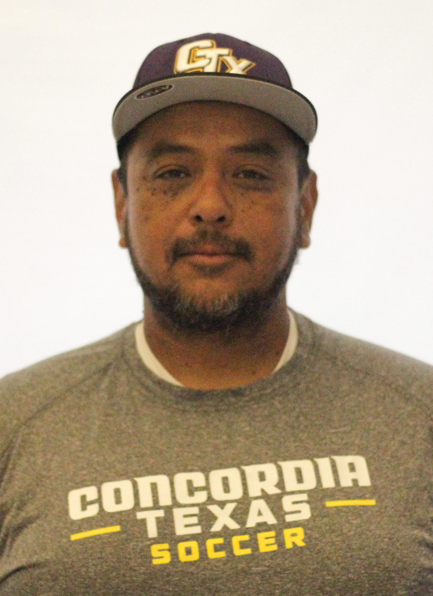 Alberto Flores