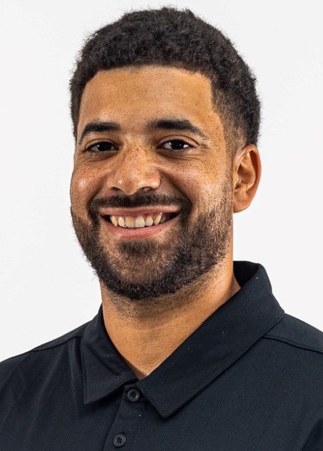 NM Headshot 2022