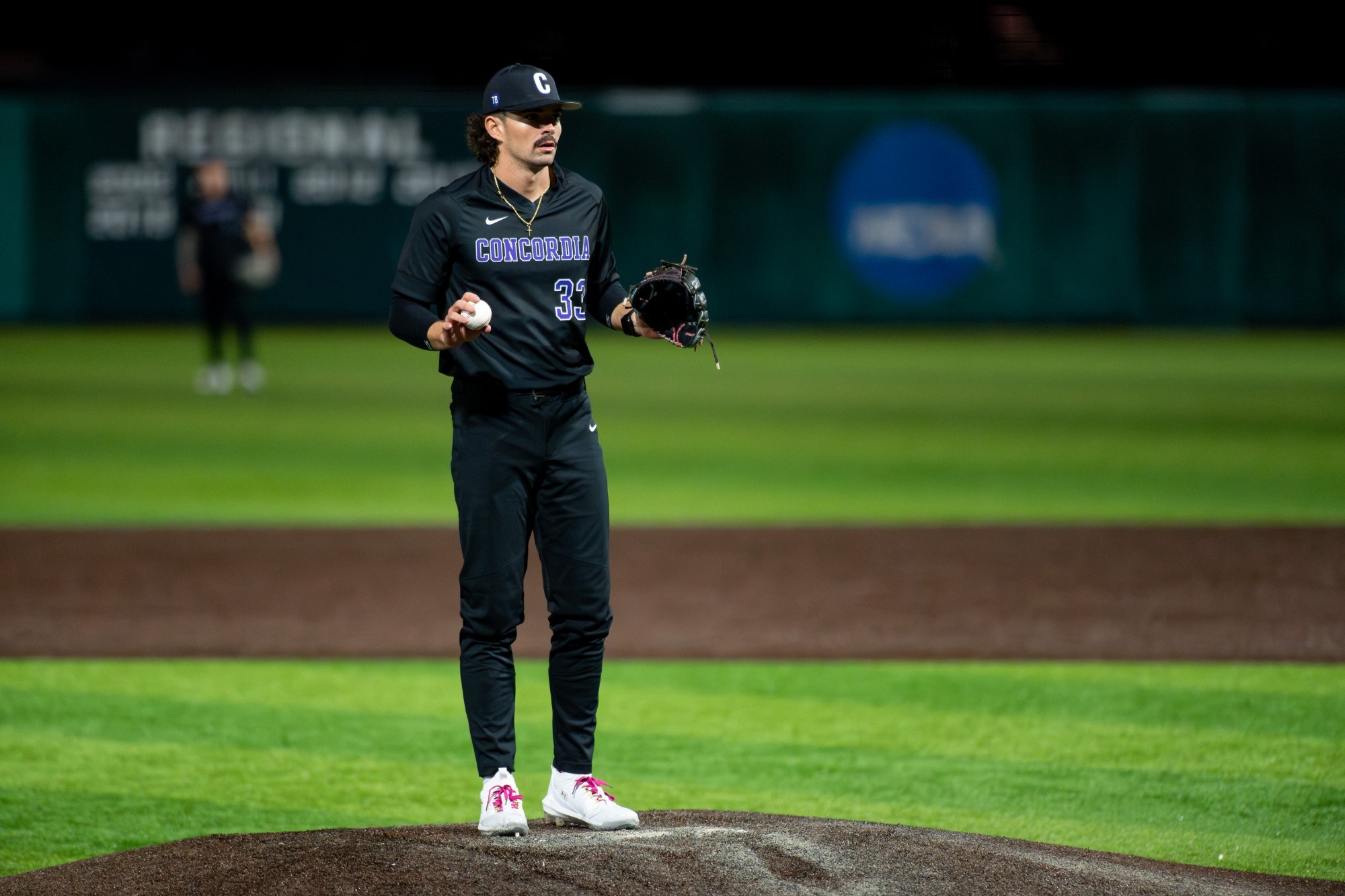 Jackson Low vs. Dallas 2026 Action Shot