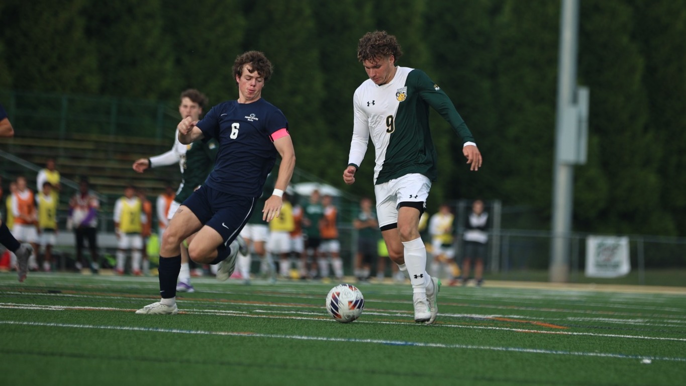 Nathan Congdon playing soccer for Delaware Valley