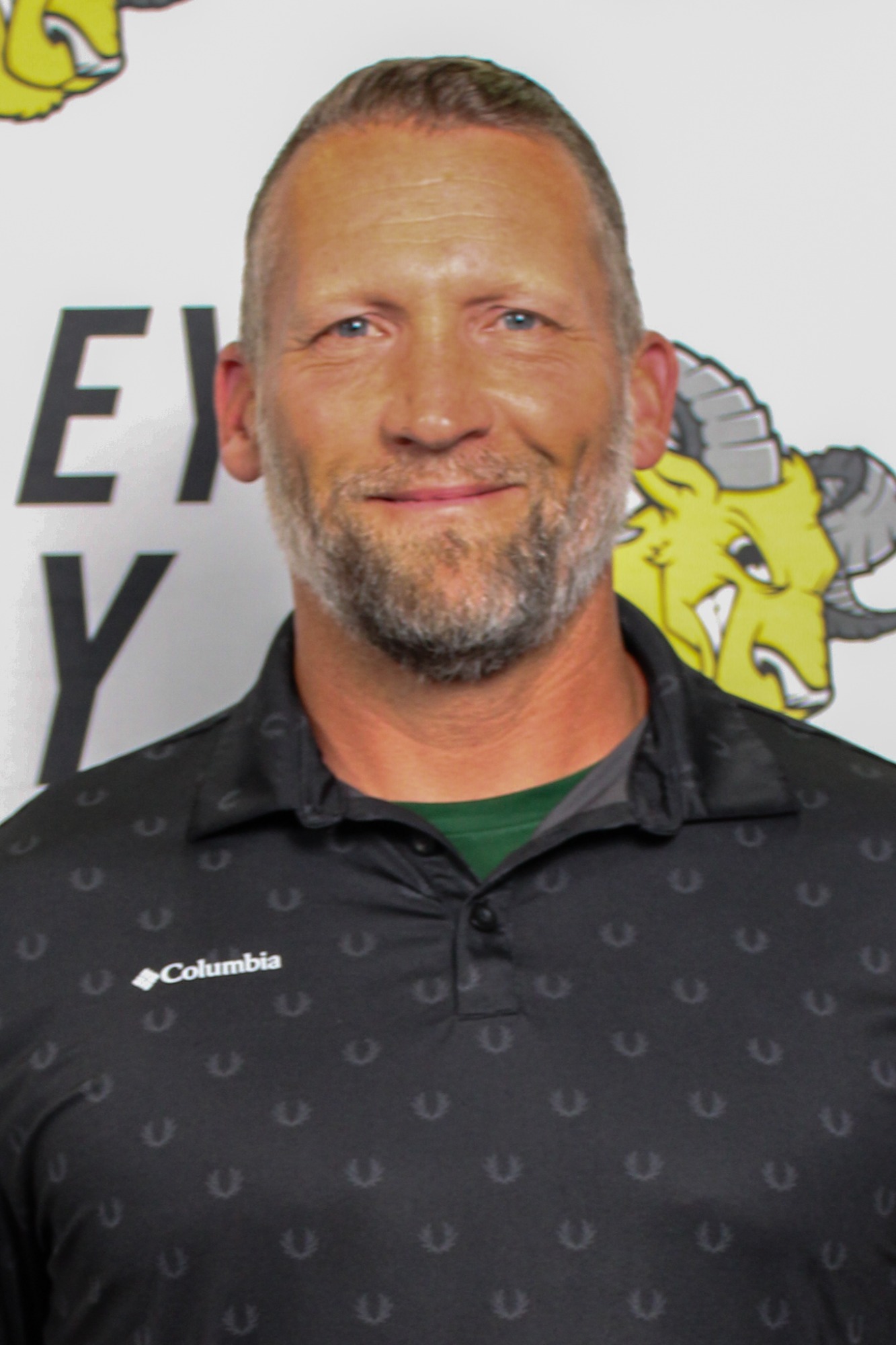 Travis Blomgren headshot