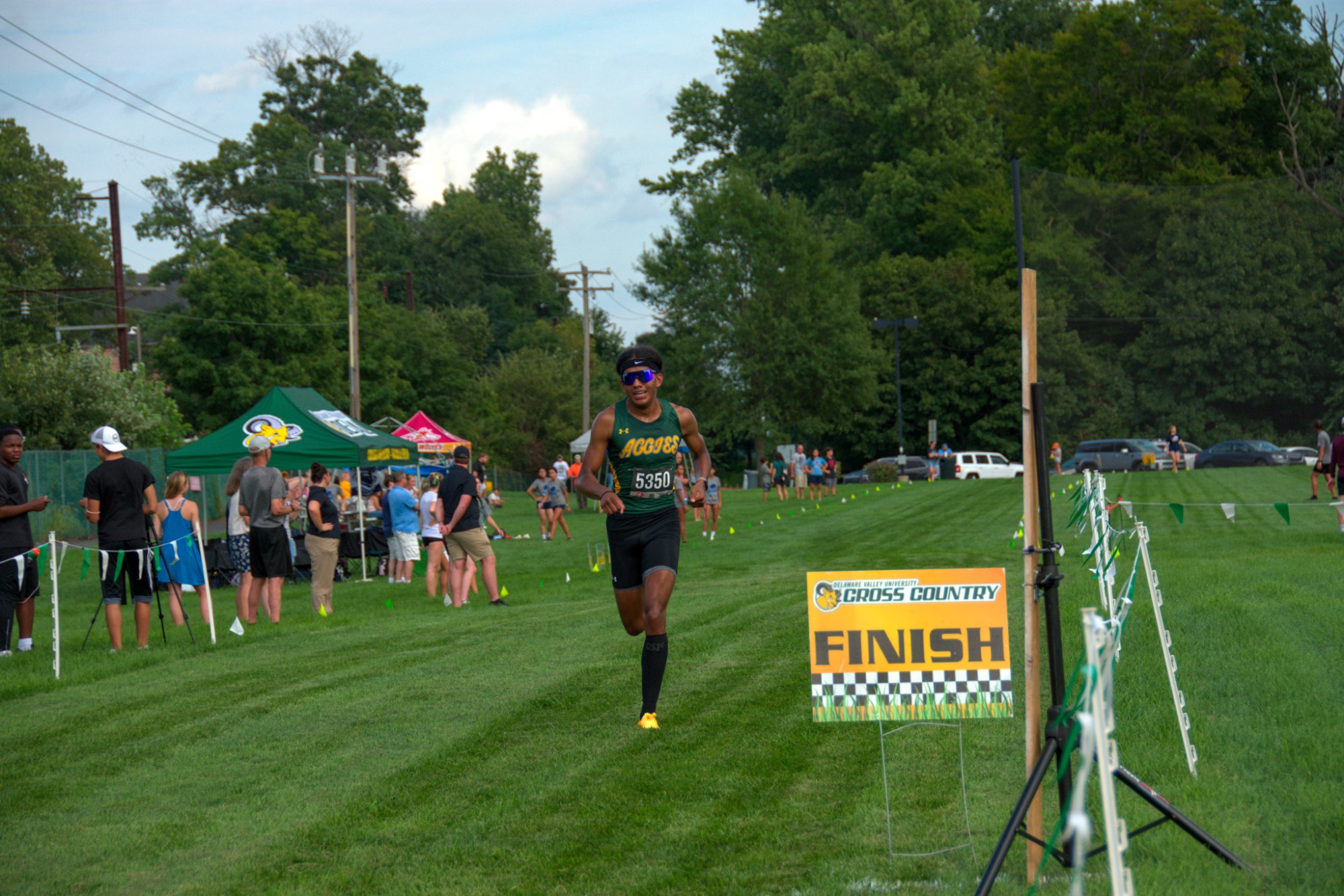 Gustavo Mora running men's cross country at Aggie Open 5K