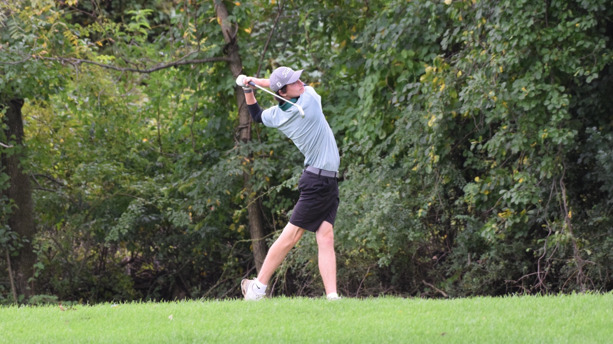 Peter Matchett playing golf at the Weyhill Classic