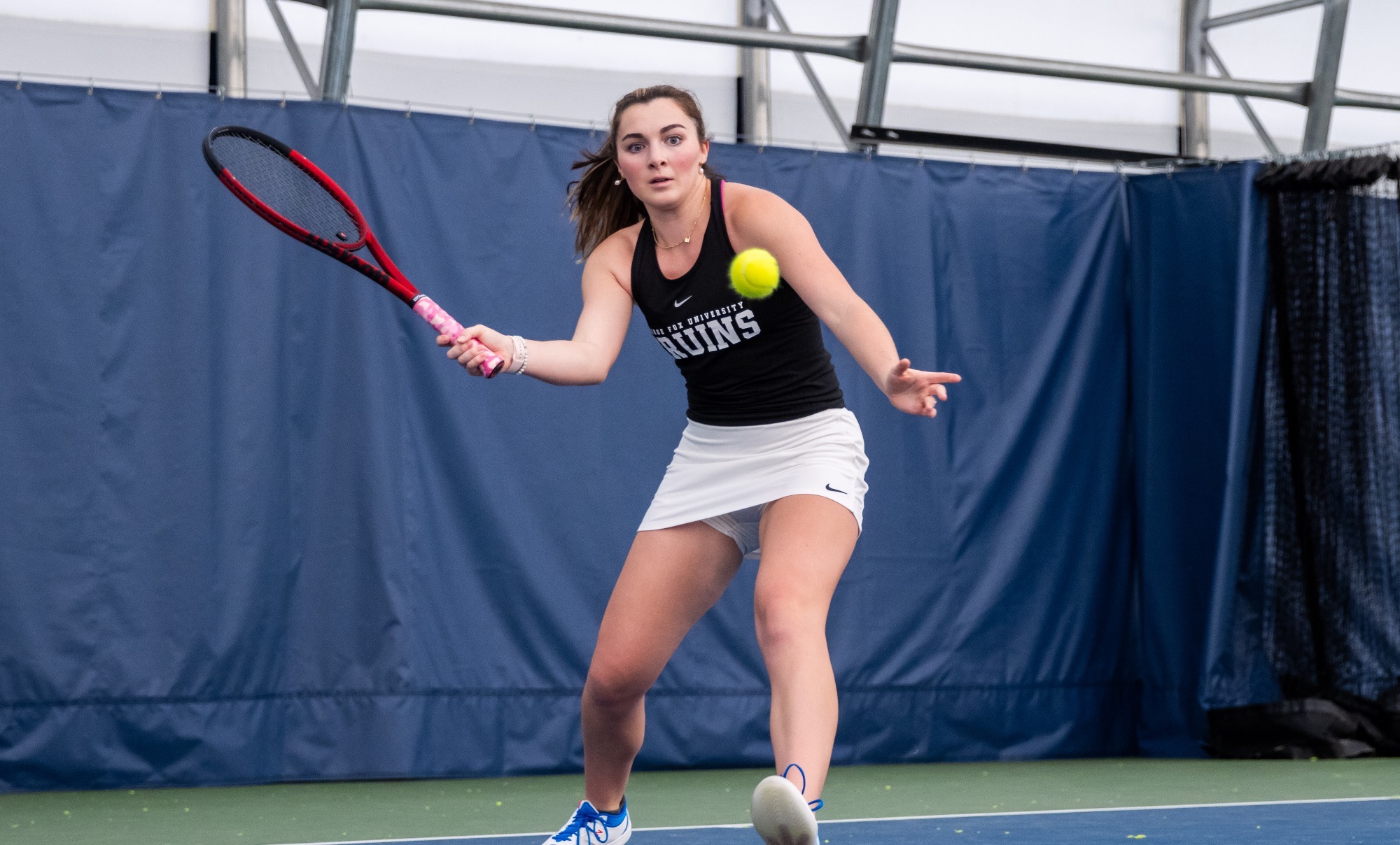 Riley Bobkiewicz reaches for a ball