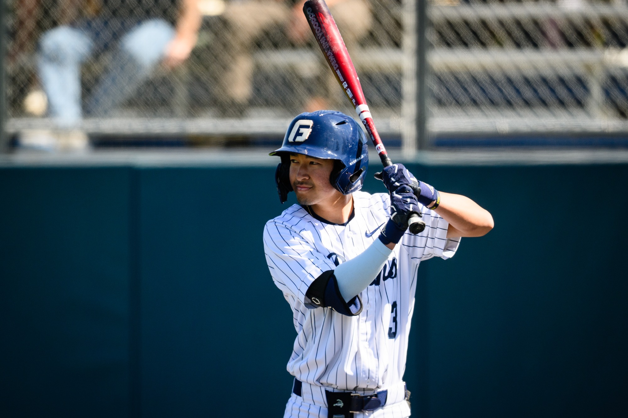 Kaden Oshiro in batting stance