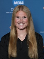 Coaching Headshot for Josie Grunloh