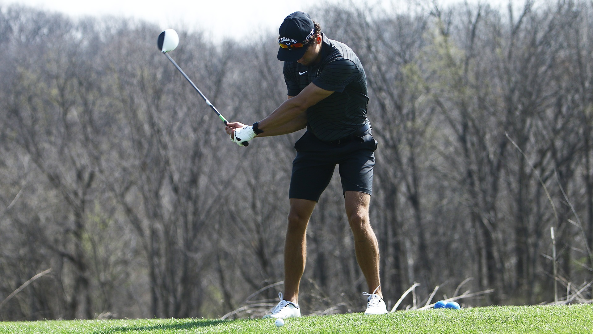 Carlos Ziesecke driving ball