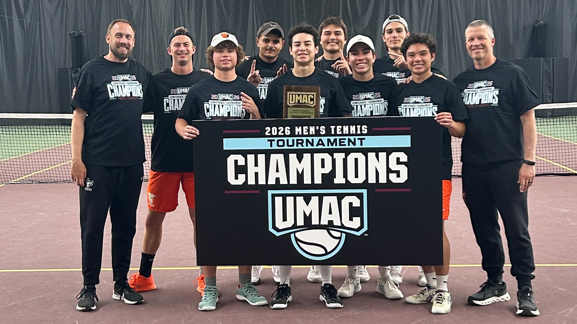 team picture after winning UMAC championships