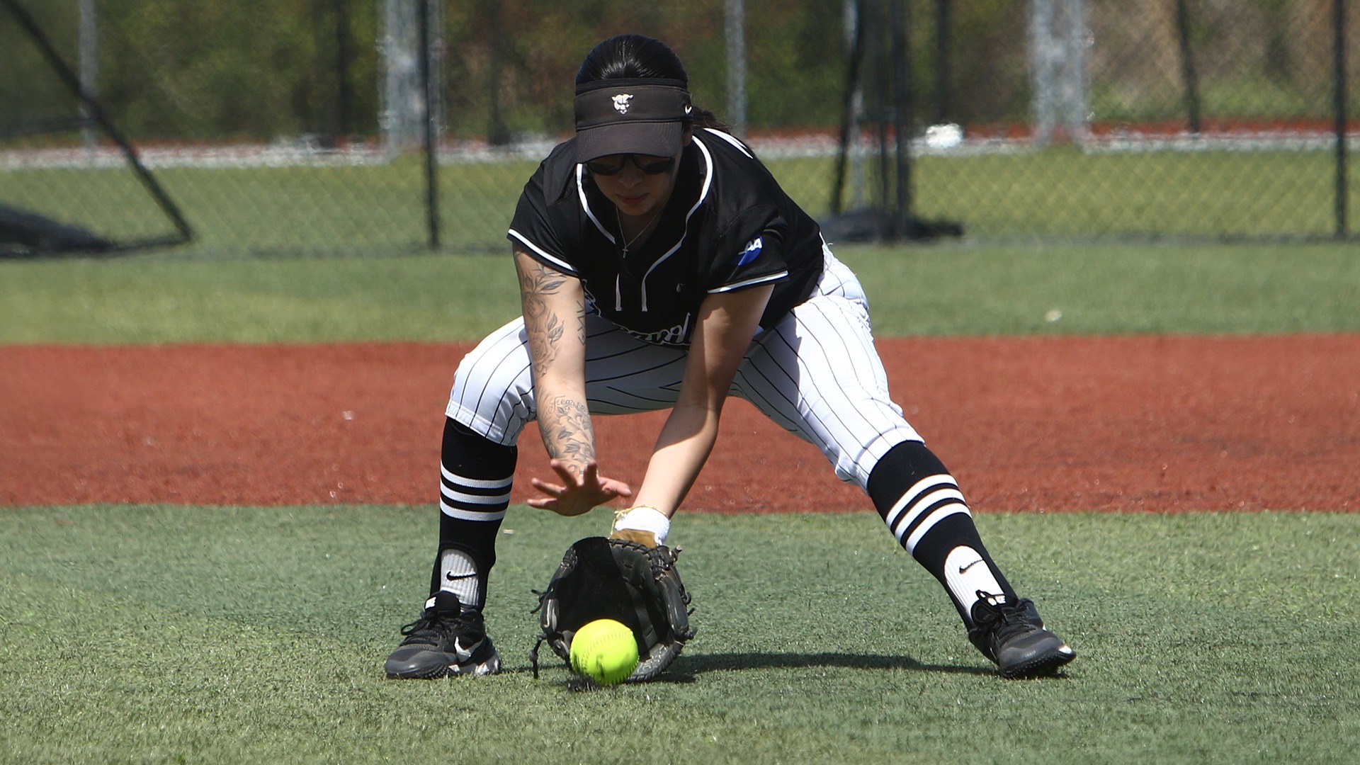 Jayden Zamora fielding ground ball