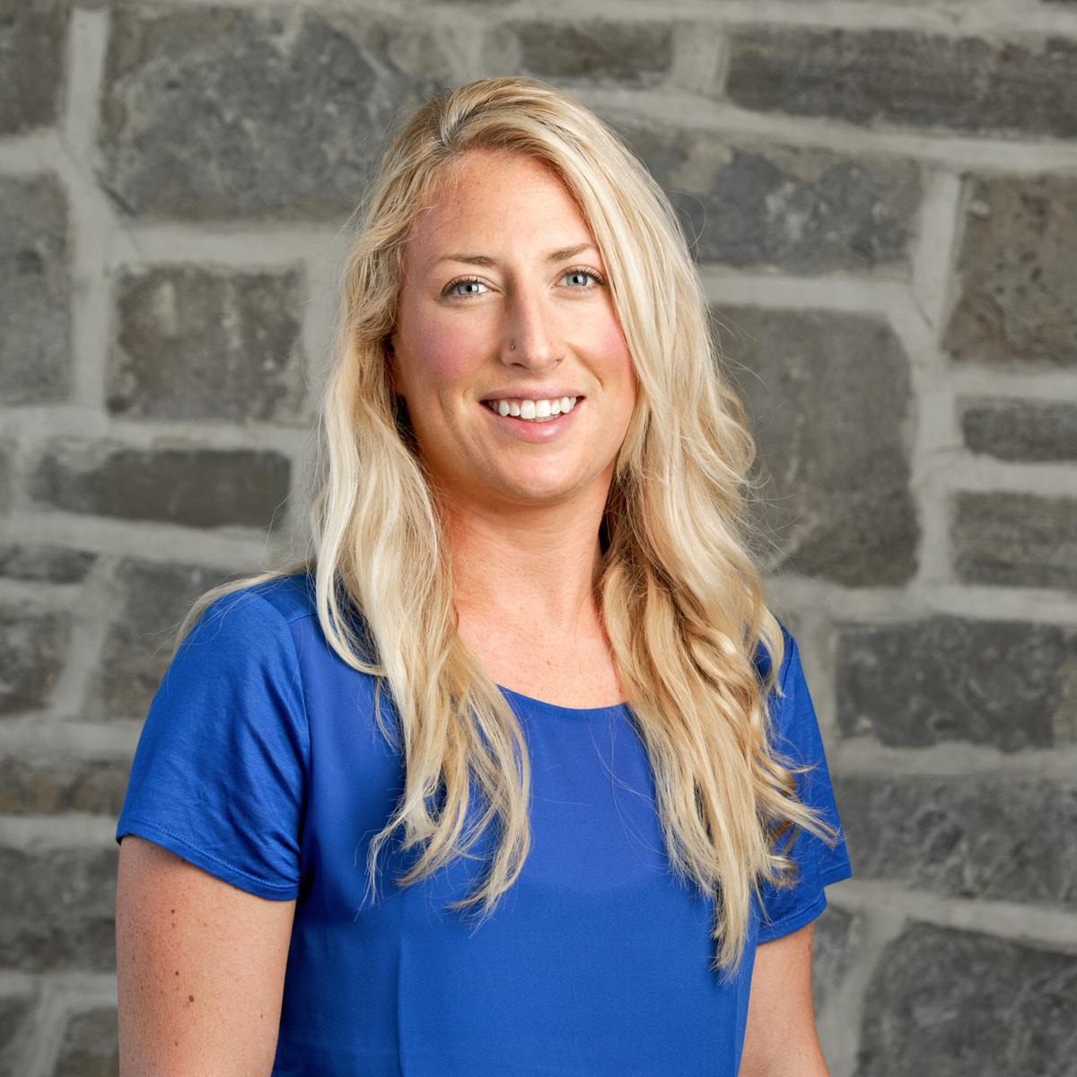 Nora Fallon-Oben