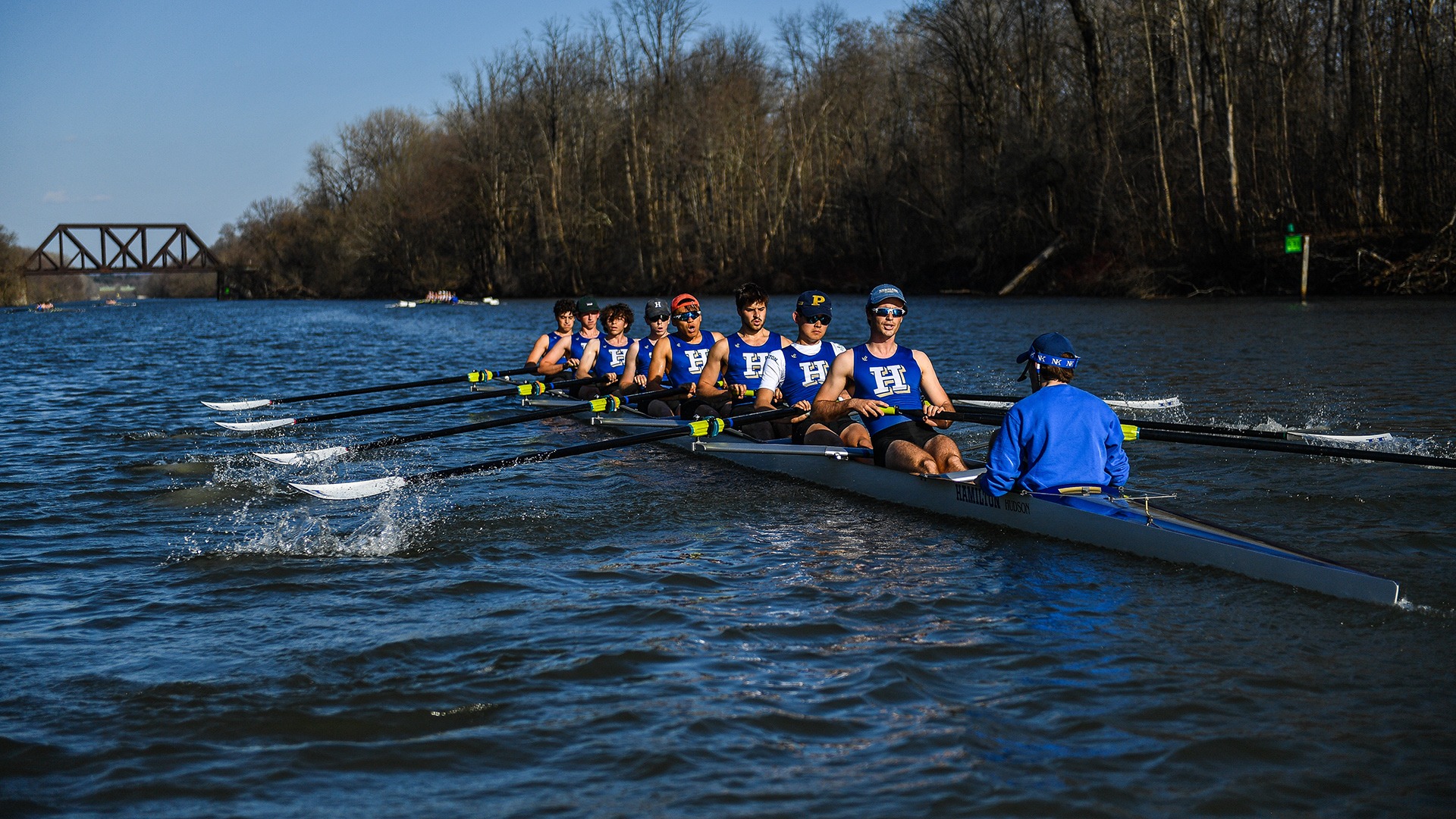 Men's rowing second in varsity and 2nd varsity eights at Skidmore