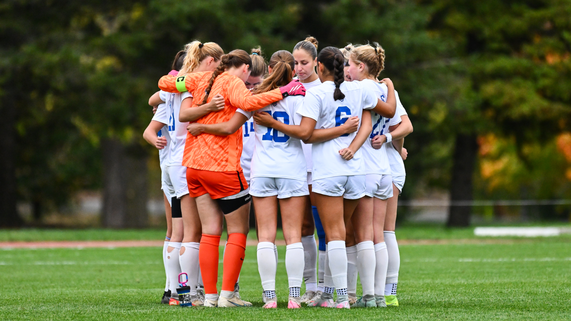 WSOC huddle