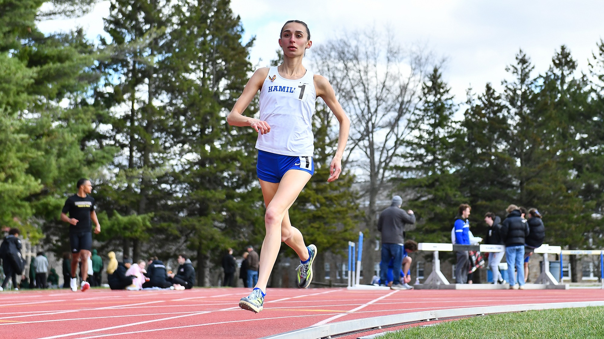 Taylor Harris runs in the 5,000 meters in the 2026 Hamilton Outdoor Track and Field Invitational