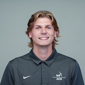 Connor Fowler headshot