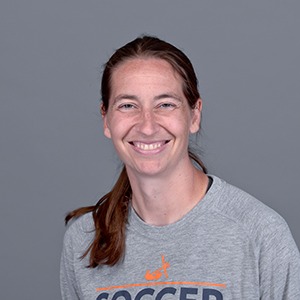 Kate Thayer headshot