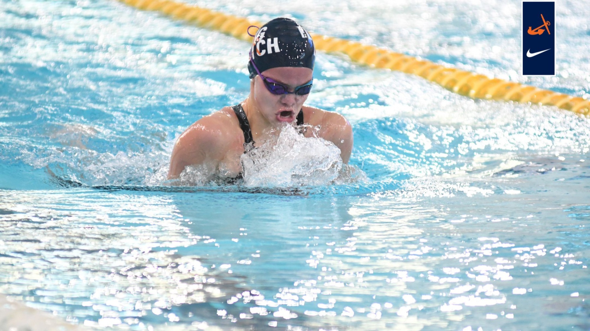 Emme D'Errico swims the breaststroke.