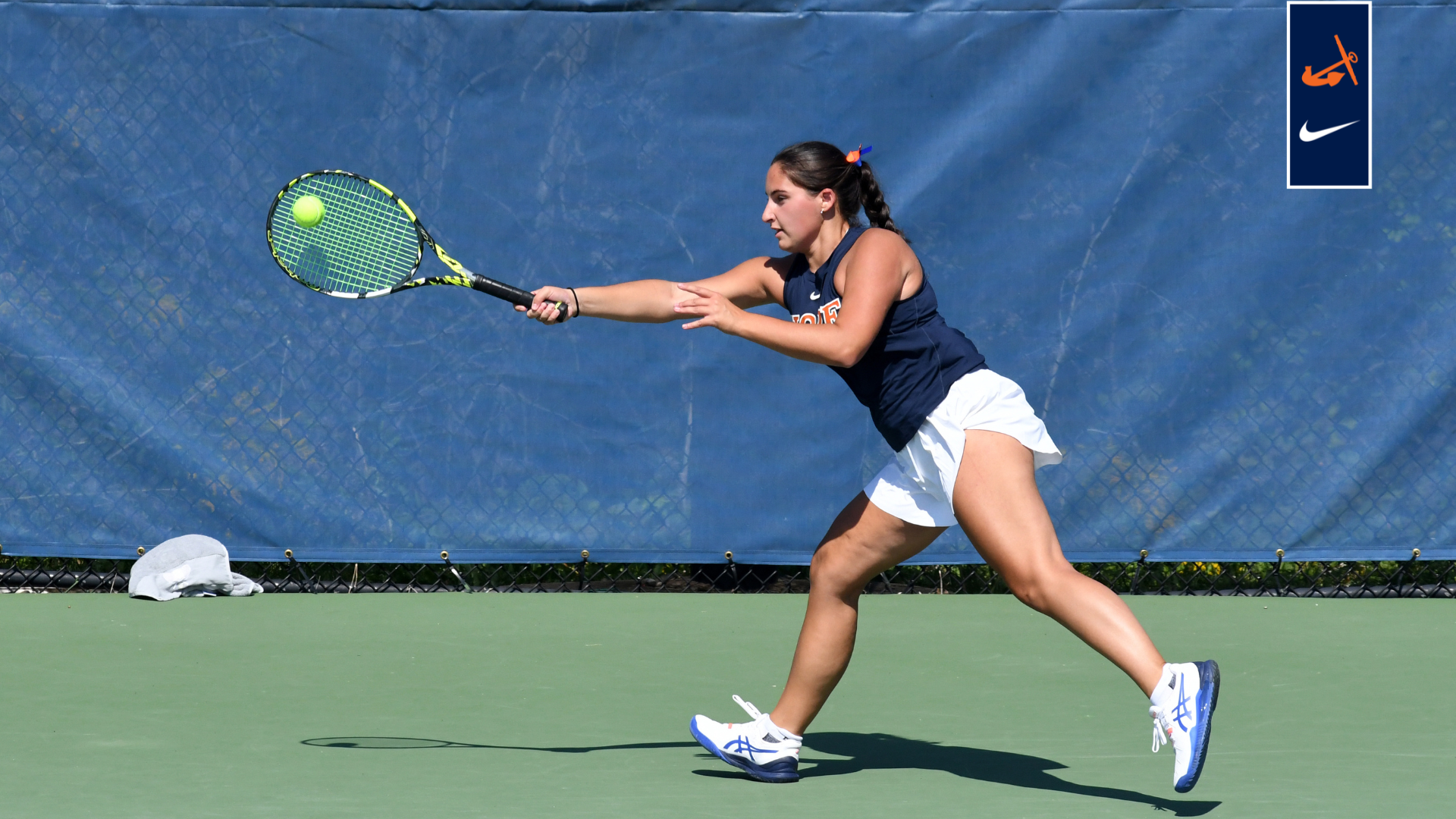 Sophia Grzesiak returns the ball 