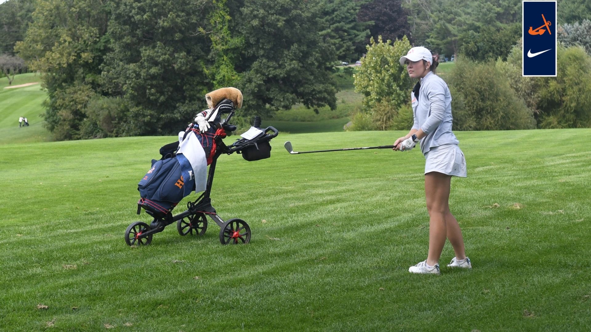 Rachael Jones hits a chip shot on the green at Clearbrook Golf Club.