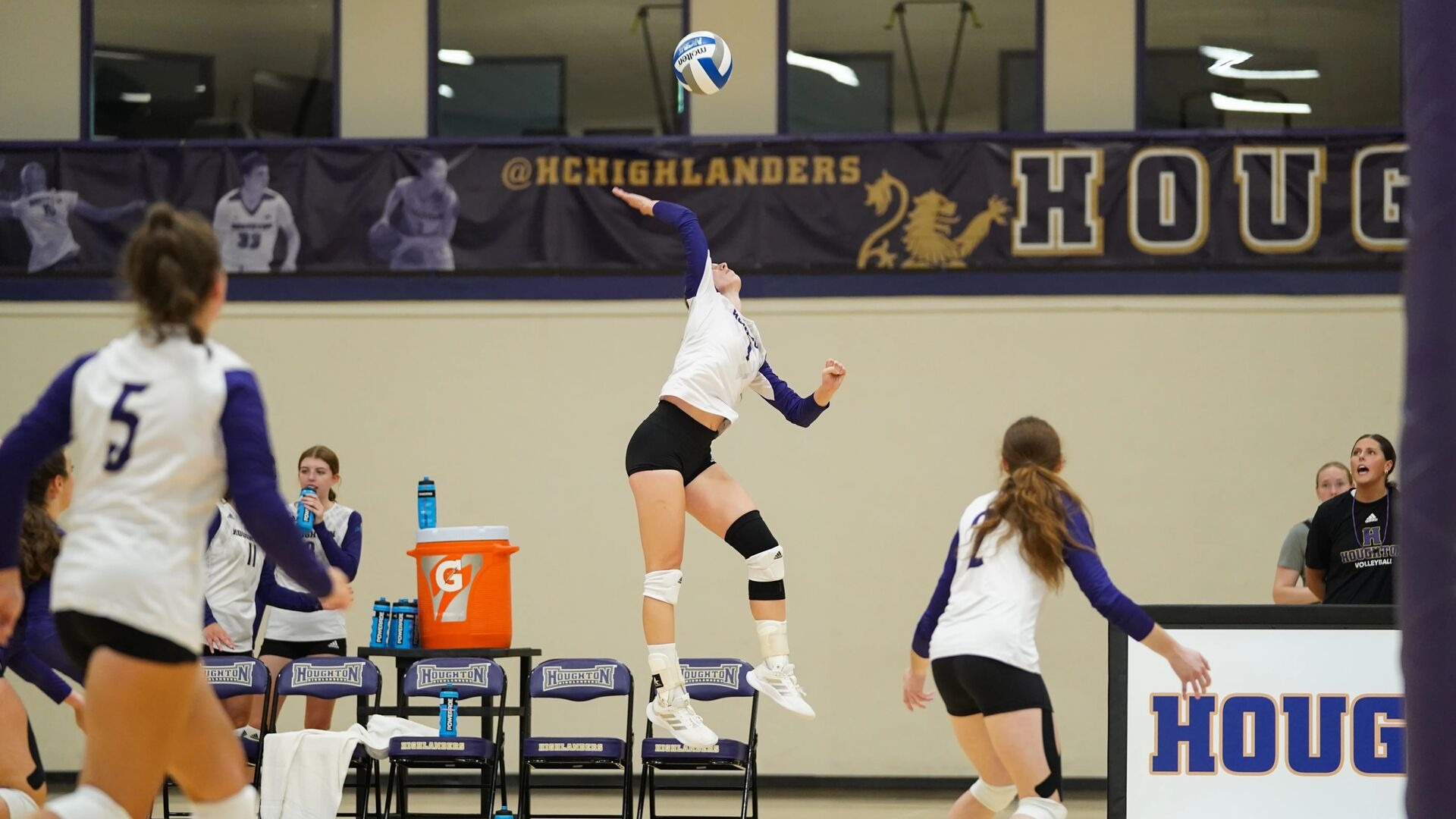 Alexa Belanger attacks