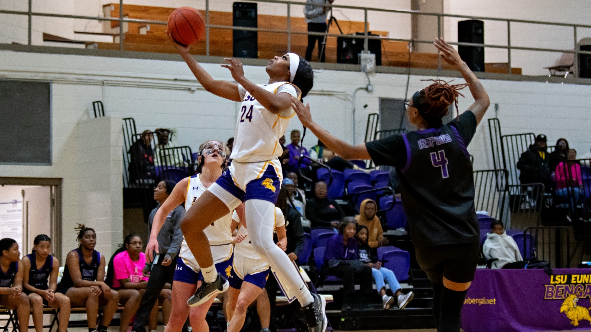 Saidastiny Stewart drives to the basket during a recent LSUE victory.