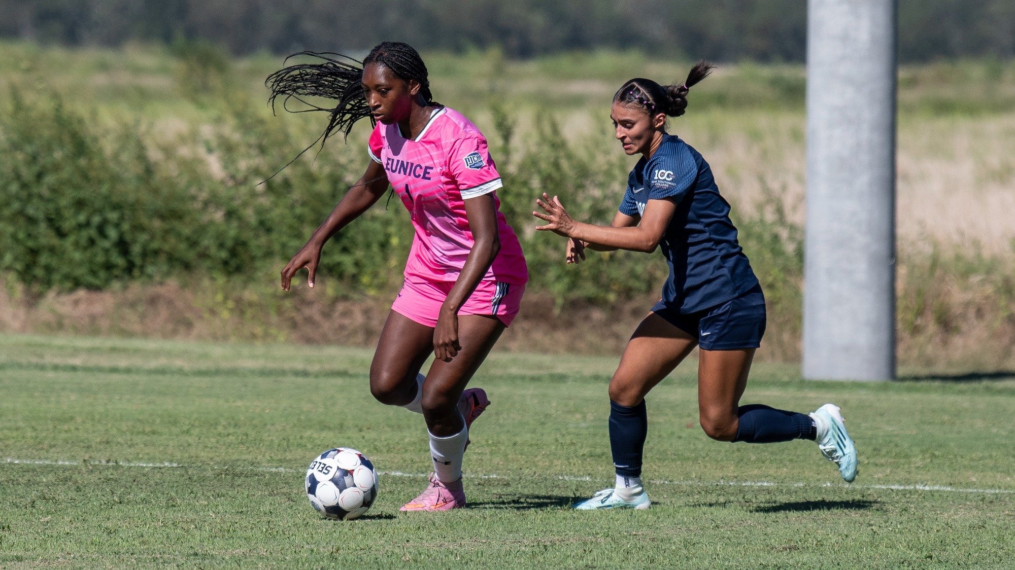 Addison Webster evades a defender during a game for LSU Eunice.