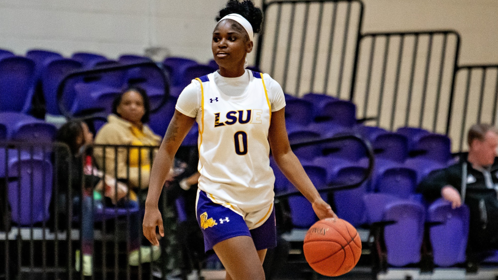 Kamiera McDonald dribbles in action vs. SU-Shreveport.