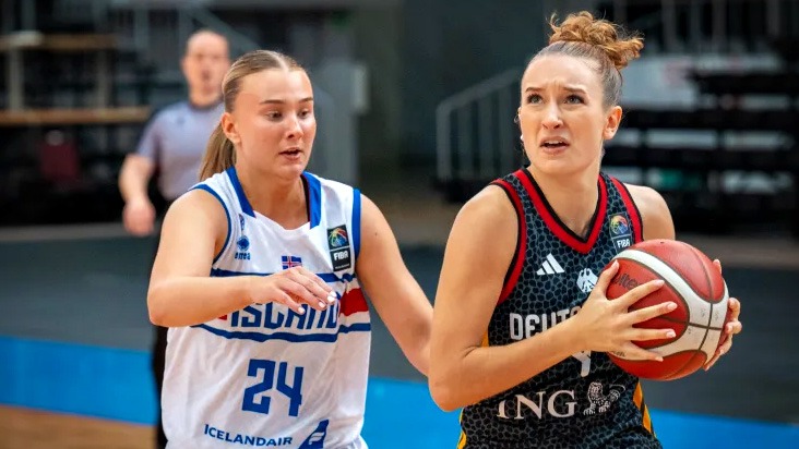 Paulina Reichenauer competes with Germany U20 at EuroBasket
