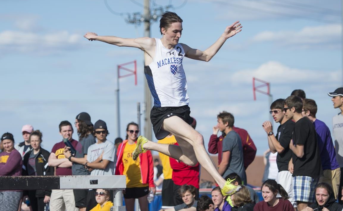 Lachlan Hinwood Men's Track & Field Macalester College Athletics