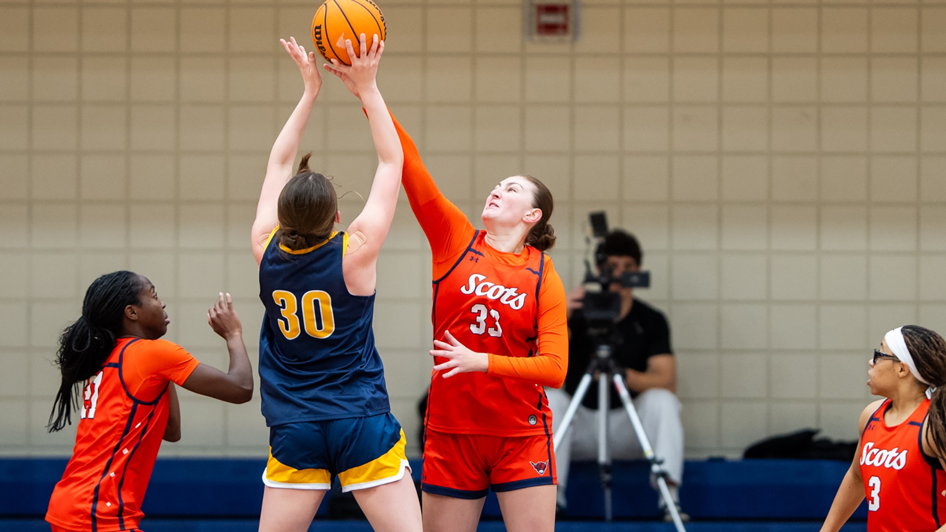 Ellie Corbett 01carleton 2526