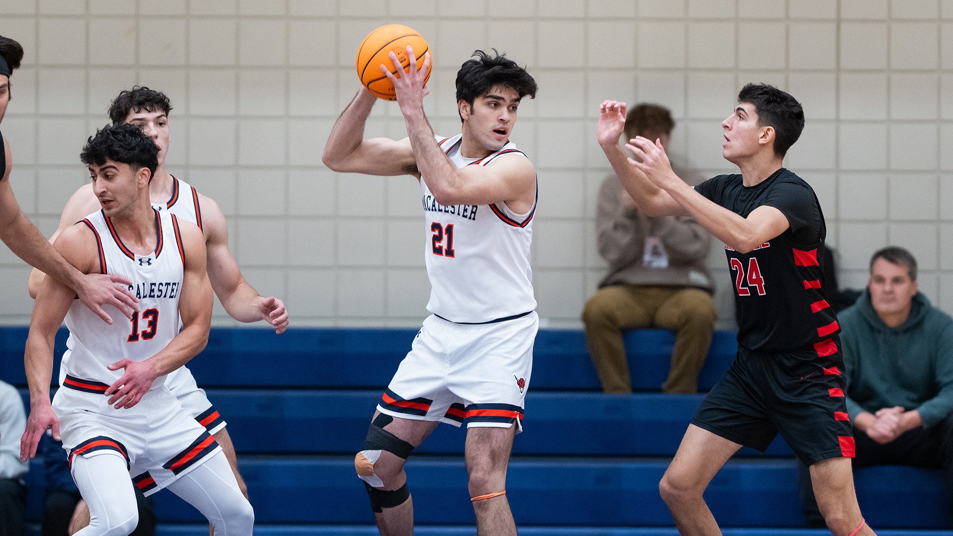 Javier Diaz 01grinnell 2526