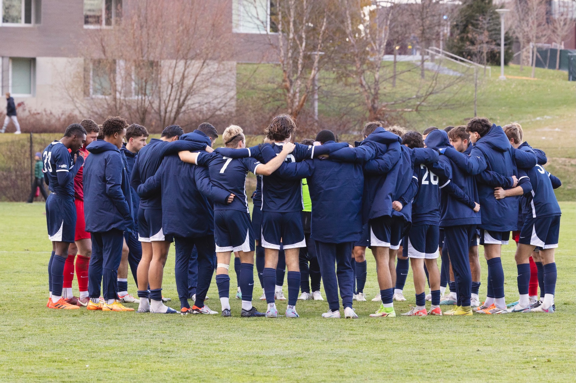 3 Men’s Soccer Falls Short 10 at 13 Amherst Middlebury College