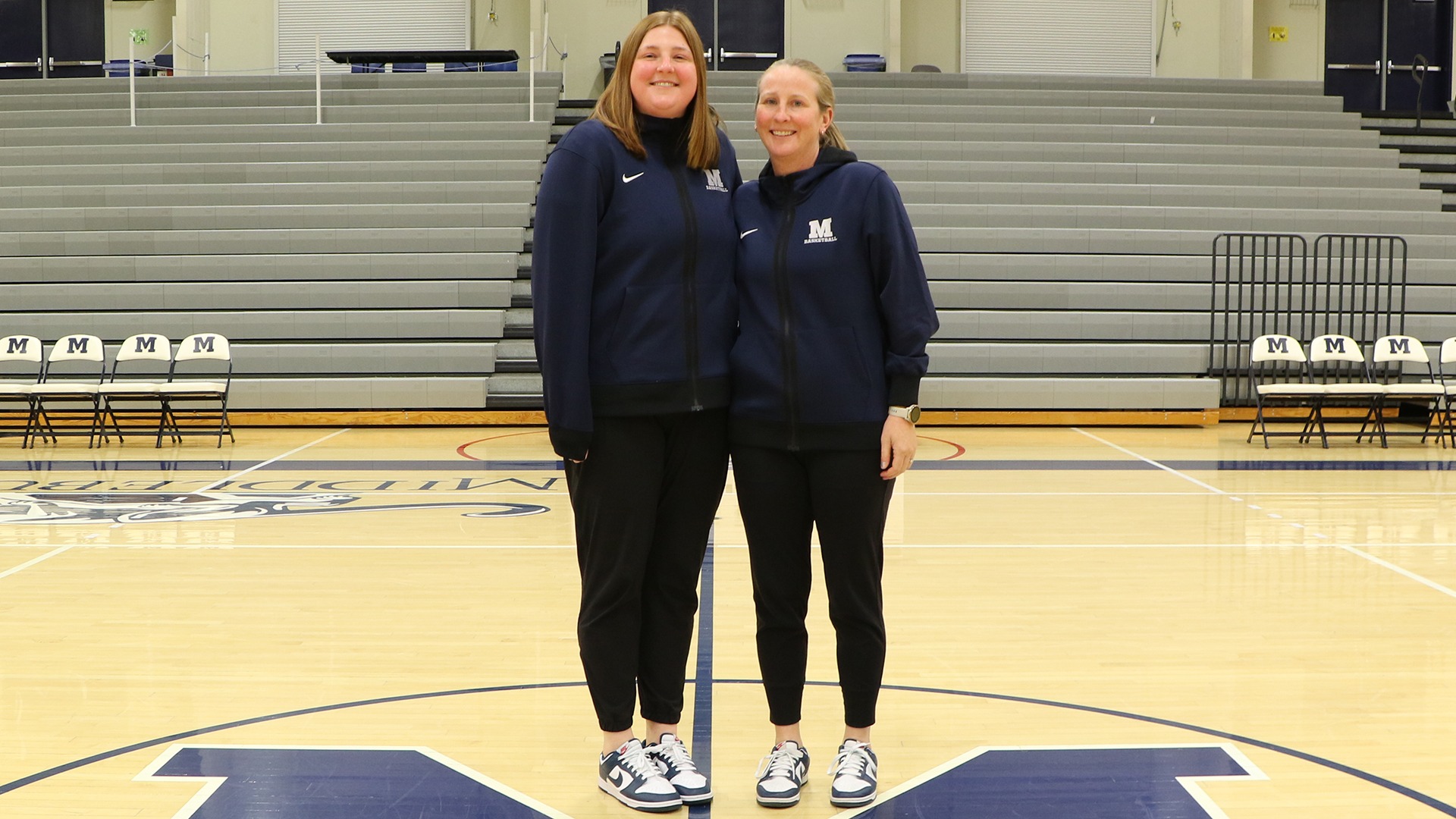 WBBCoachingStaff2324
