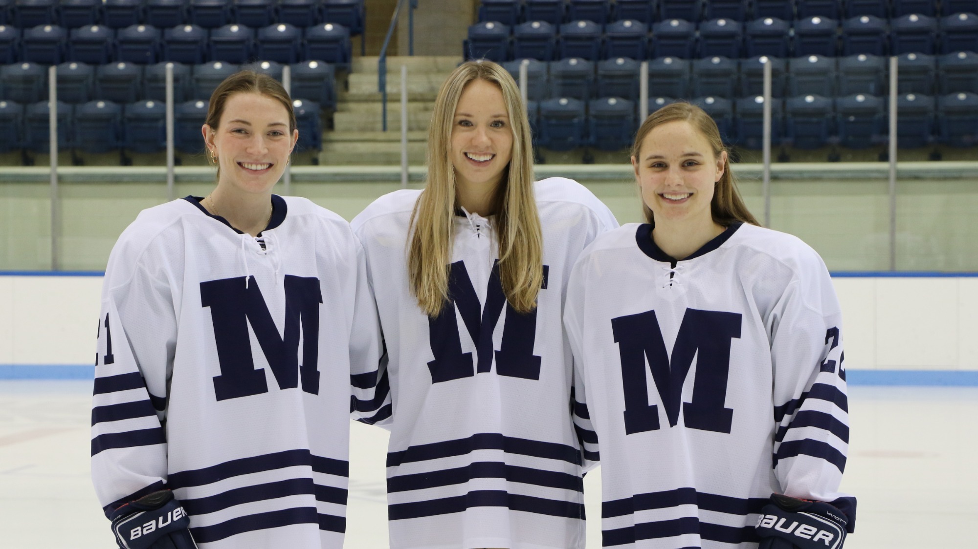 #8 Women’s Ice Hockey Battles #7 Hamilton To 1-1 Tie On Senior Day