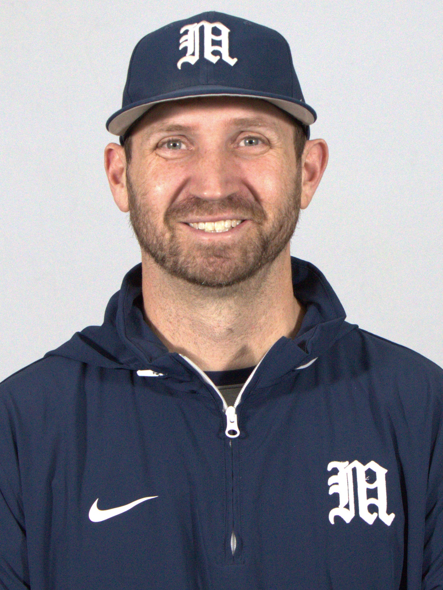 CoachMikeLeonard25Headshot_Cropped