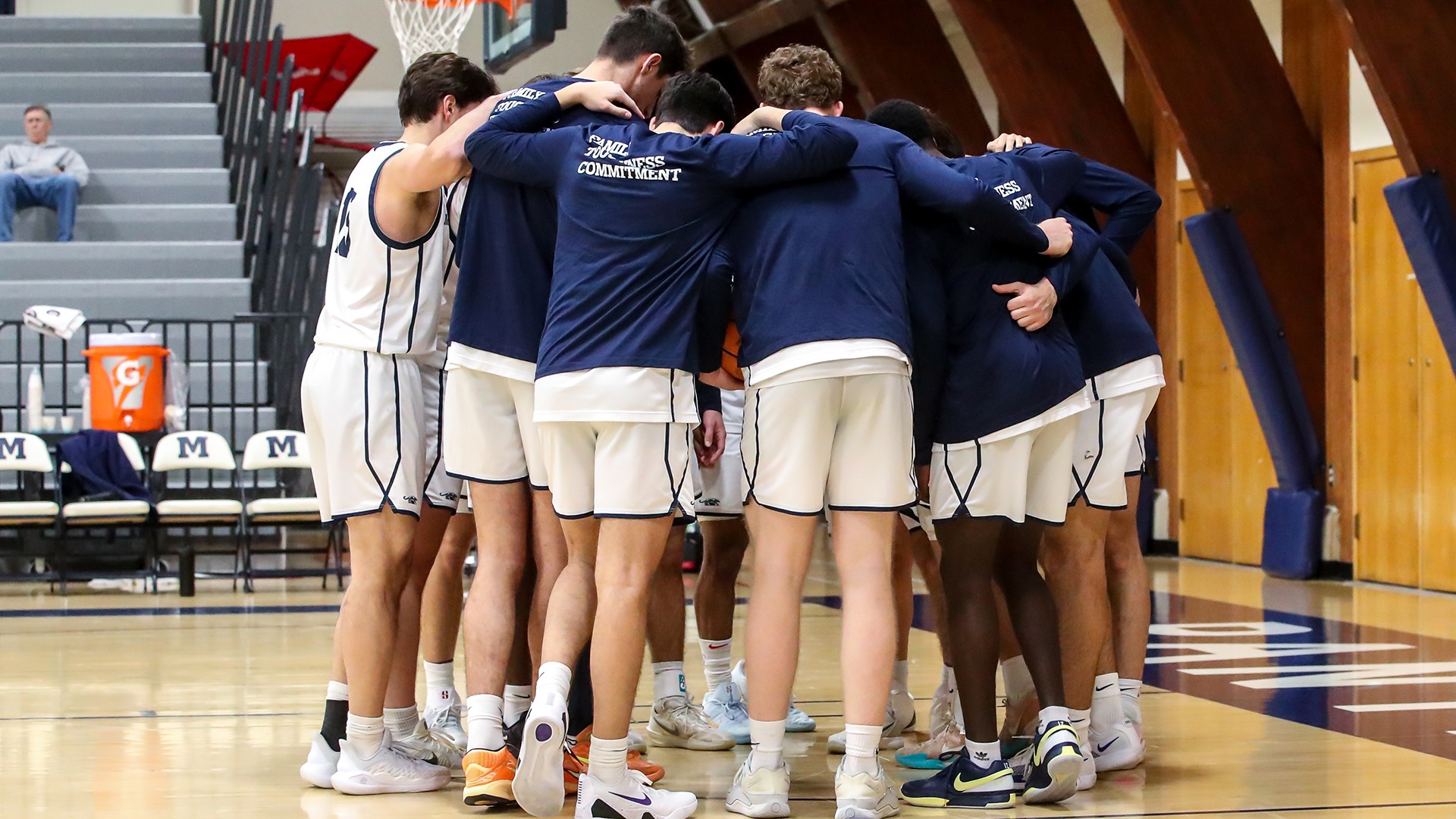 MBBHuddle2526Lasell_23