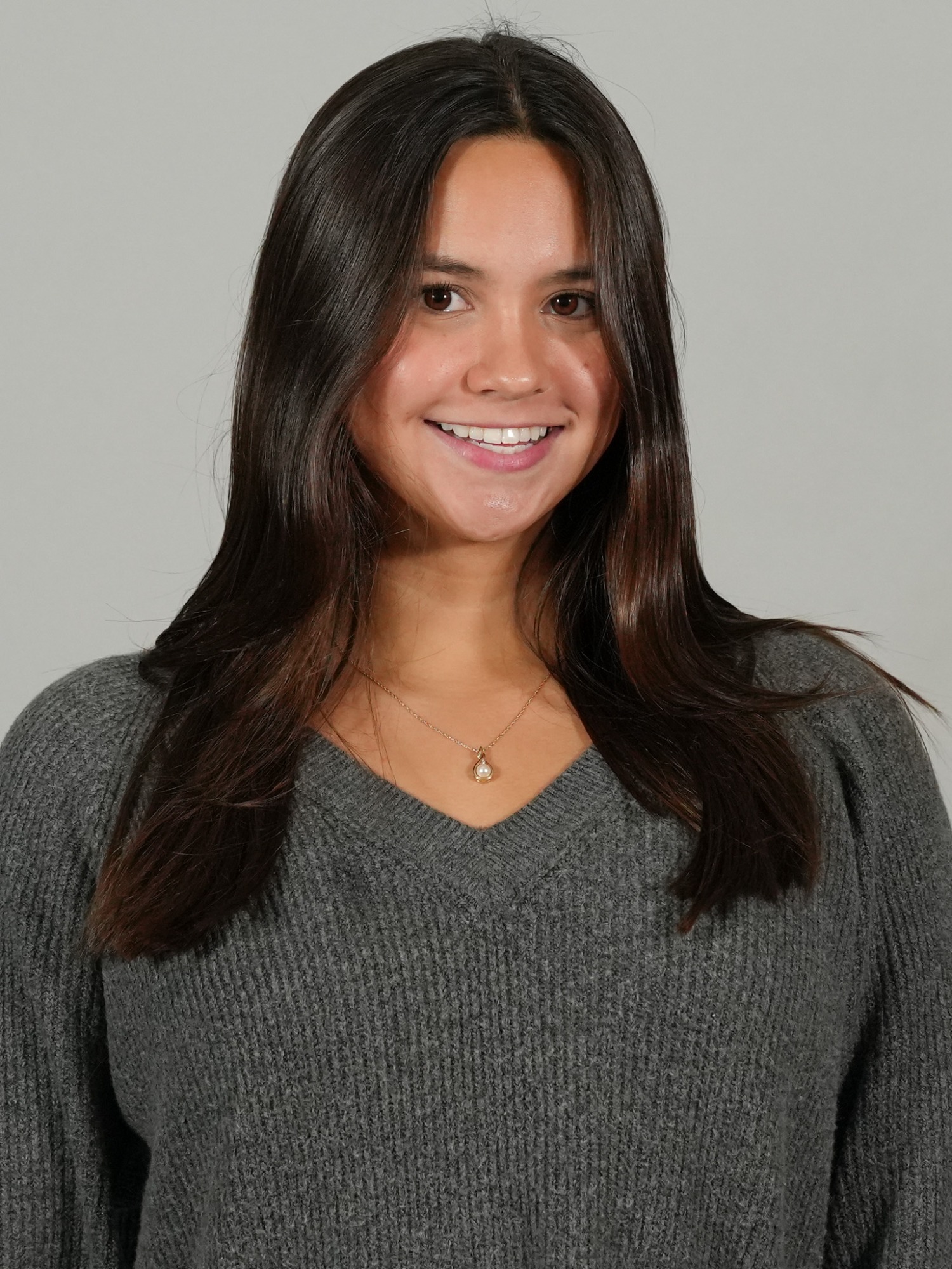 ChloeBautista2627HeadshotBB-2