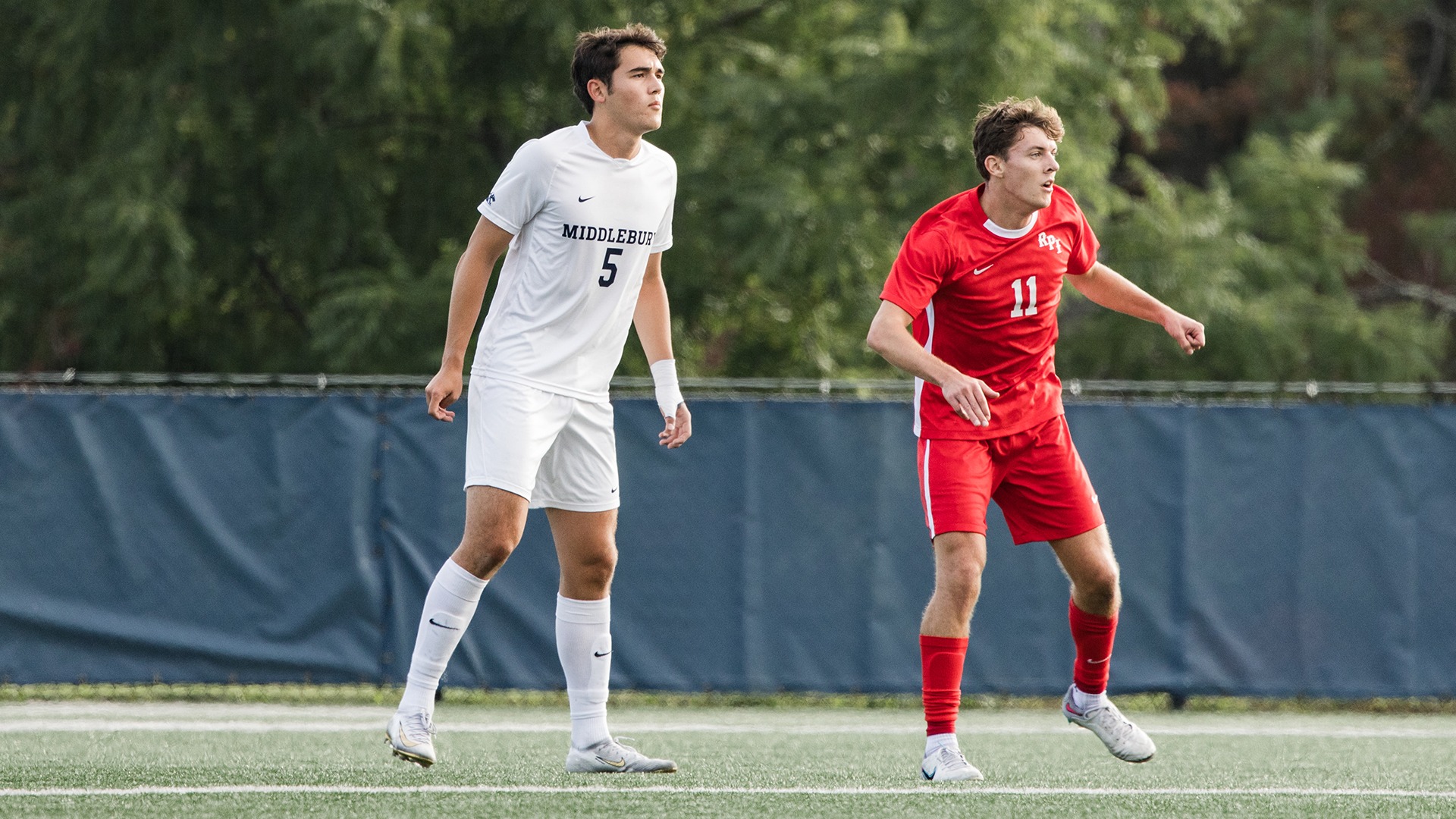 Sam Dolan plays defense during Middlebury's contest against RPI.