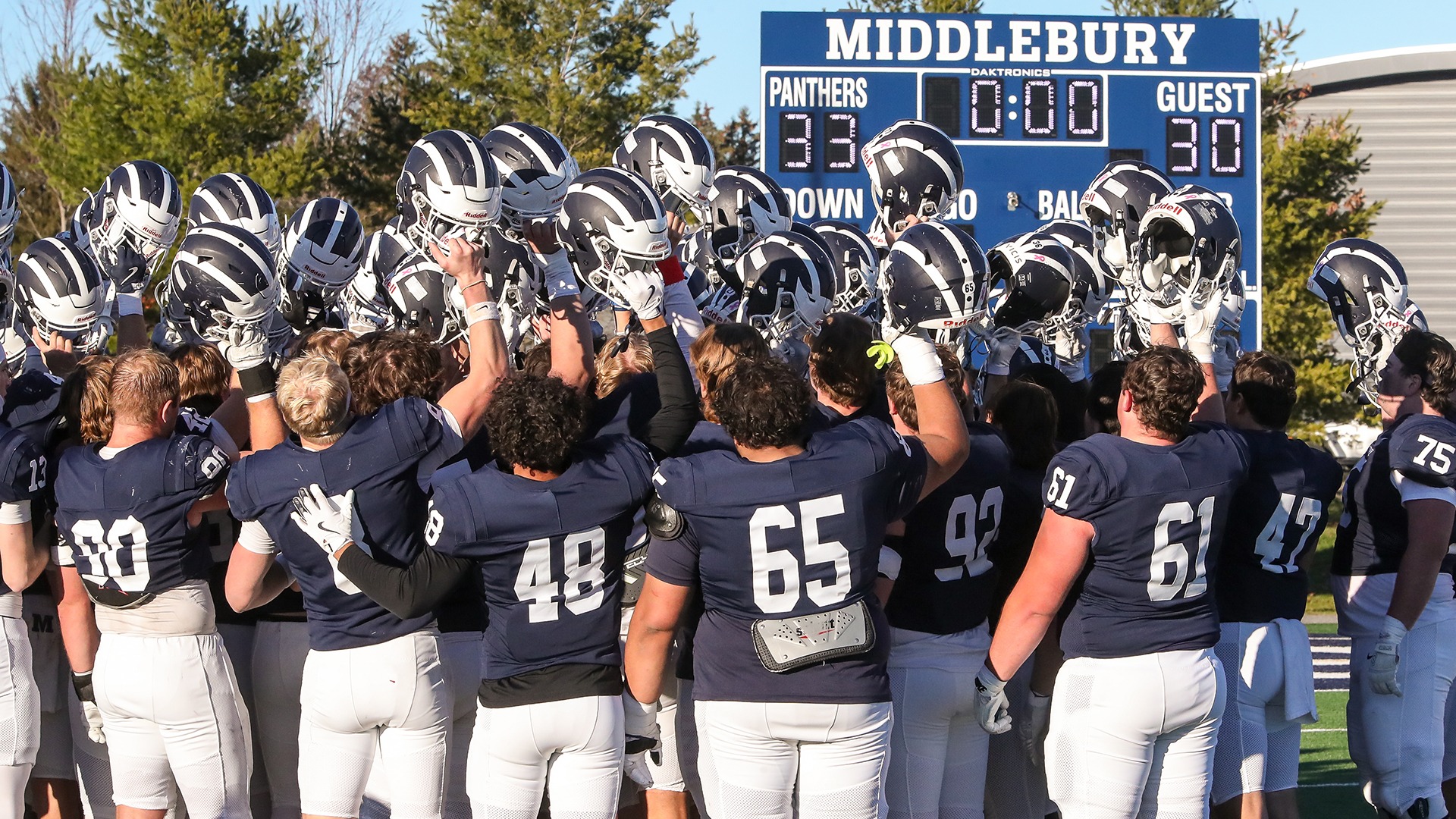 FBPostgameCelebration25Tufts_25