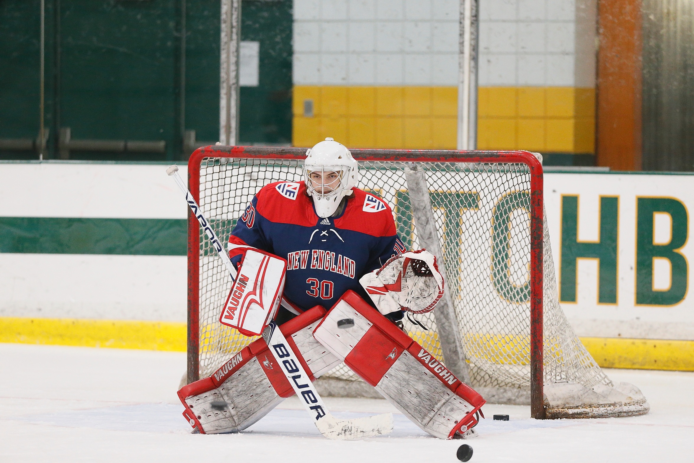 Babson Plays Spoiler in Men's Ice Hockey's Home Opener, 21 New