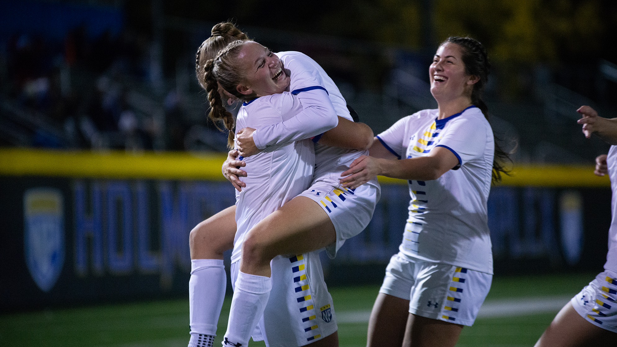 applequistcciwcelly25