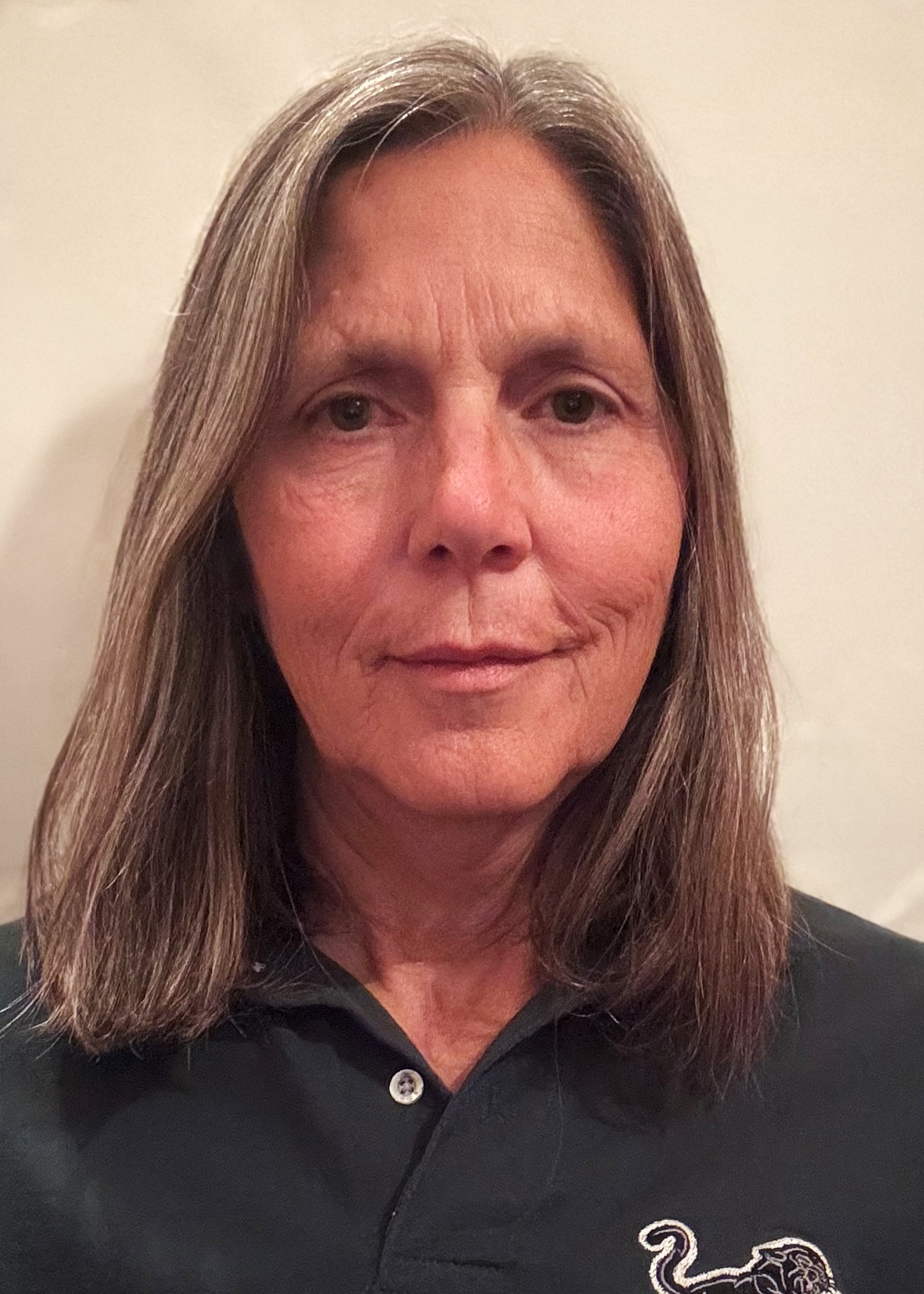 Lisa Pratte Swimming Headshot
