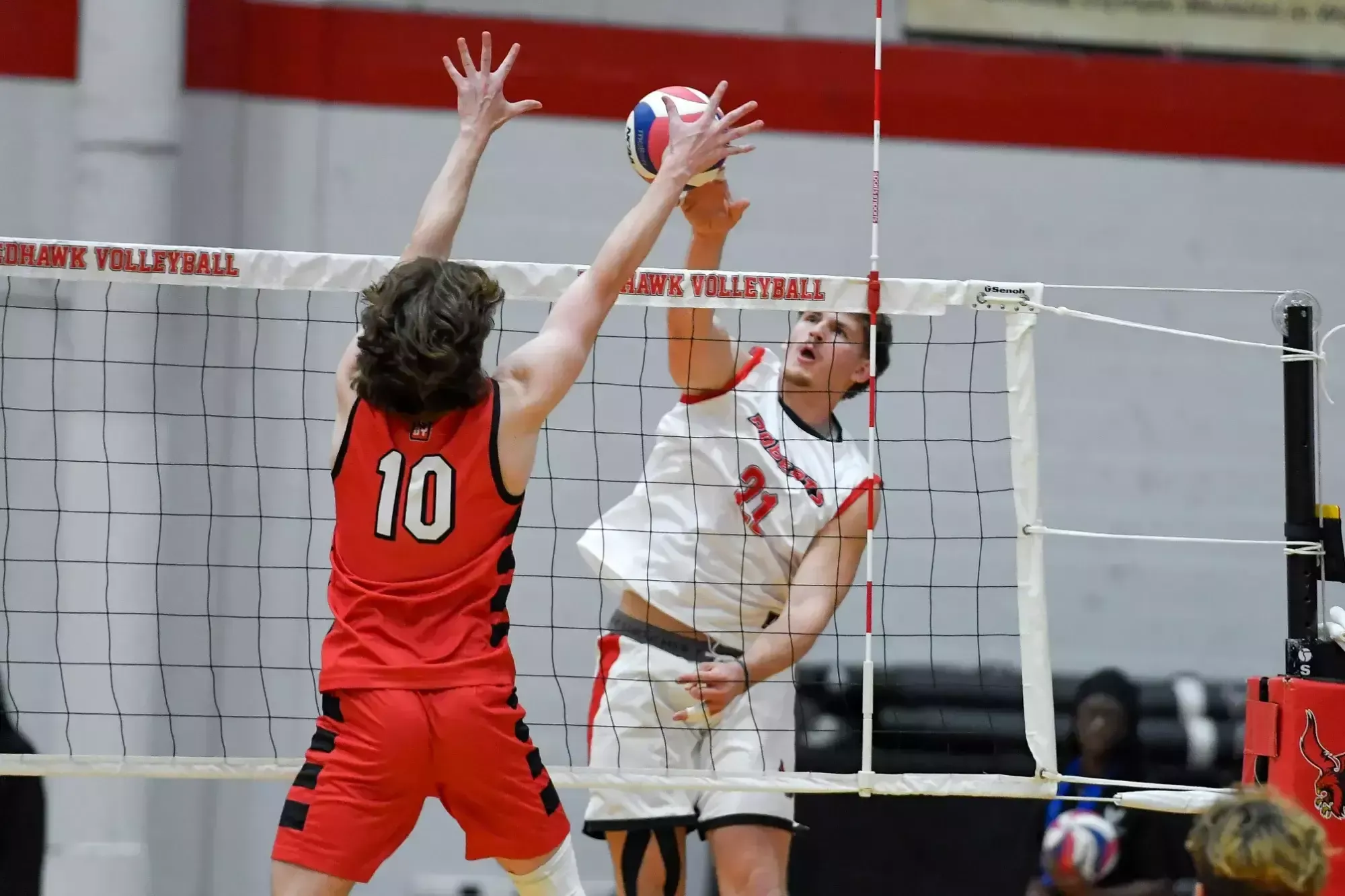 Roberts Wesleyan's Paul Fillion (21) plays during an NCAA men's volleyball match against D'Youville University, Saturday, Jan. 10, 2026, in Rochester, N.Y.