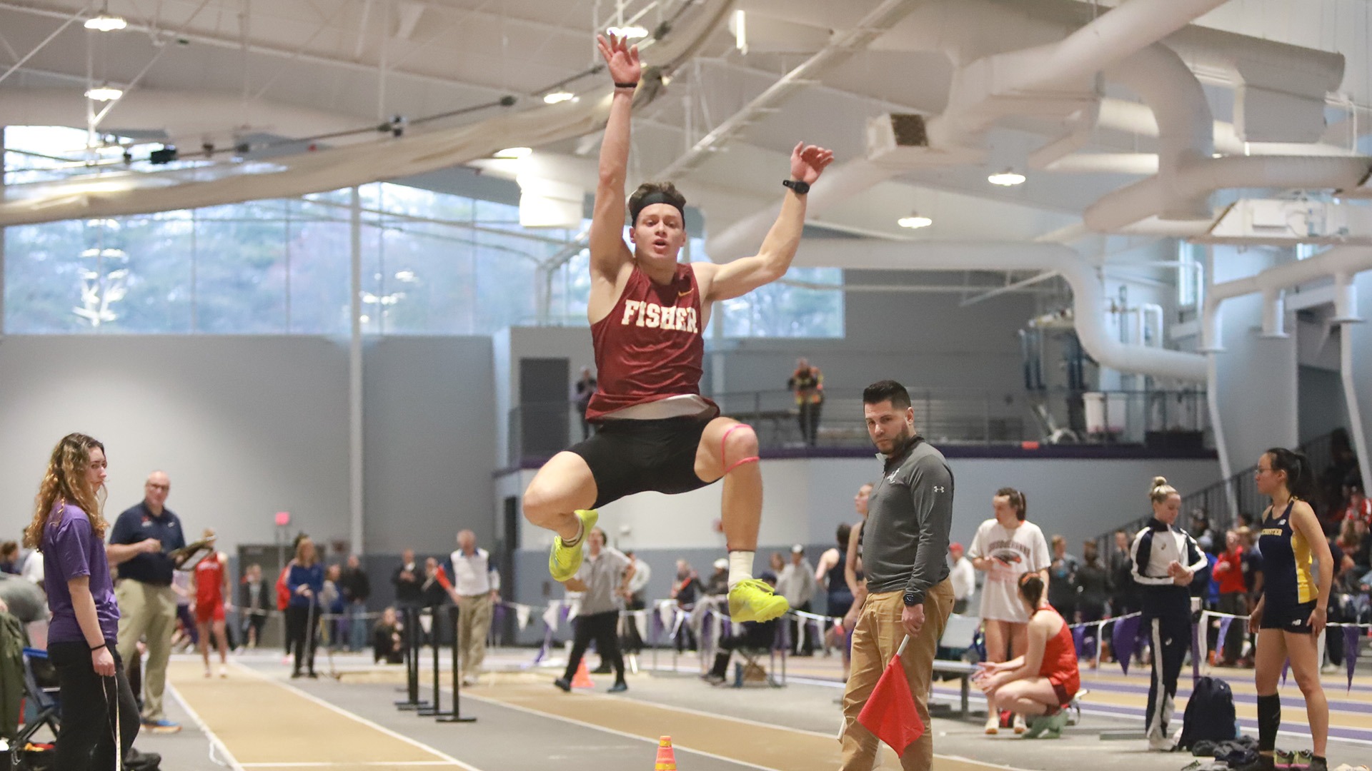 Men’s Track and Field finishes ninth at Nazareth Conference Challenge