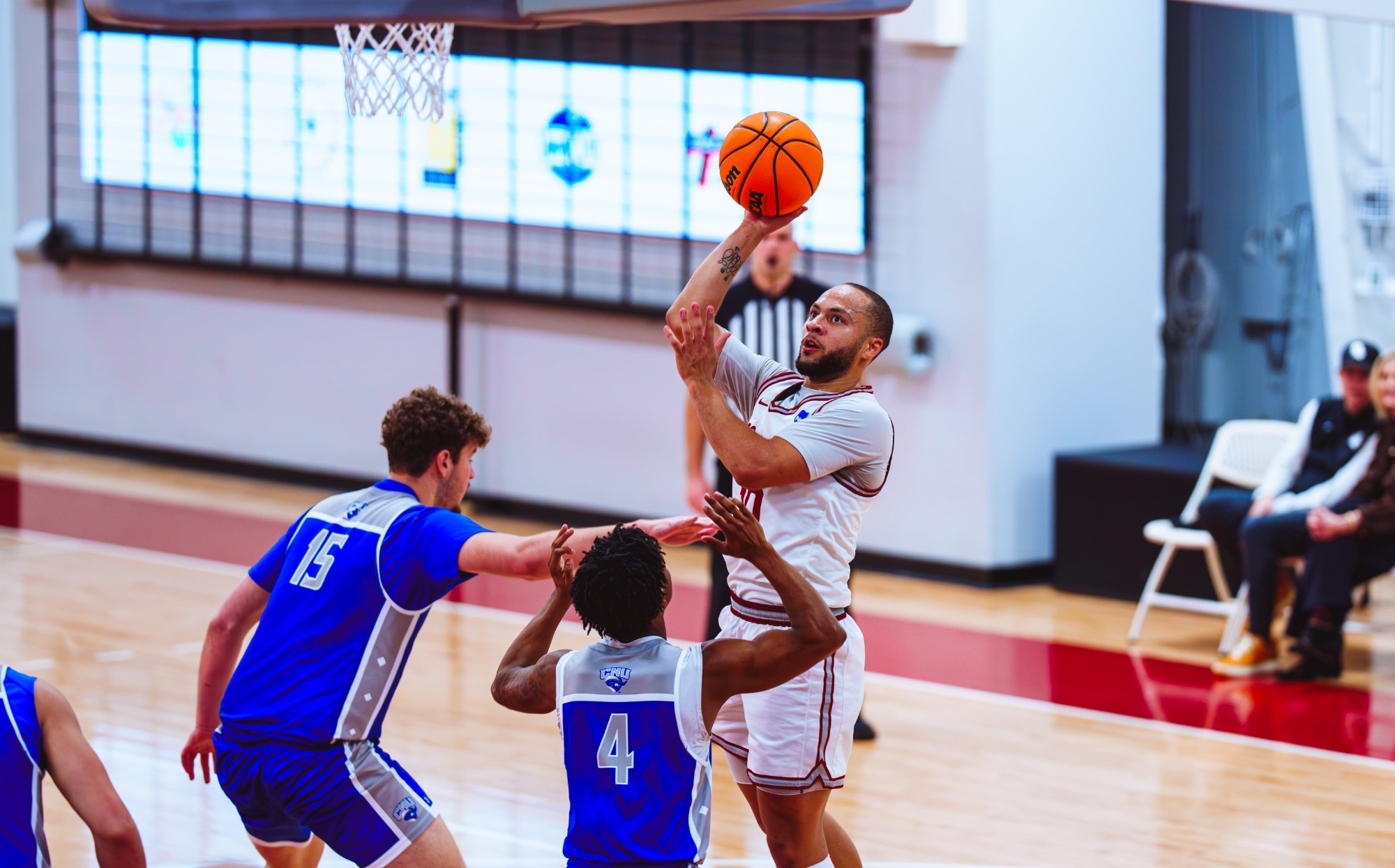 SVU Men's Basketball 2025-2026 DJ Green Floater 5
